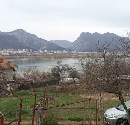 Photo 4 — Plot in Studentski