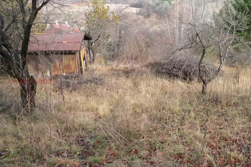 Парцел в Банкя