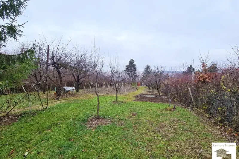 Plot in Veliko Tyrnovo, Buzludja