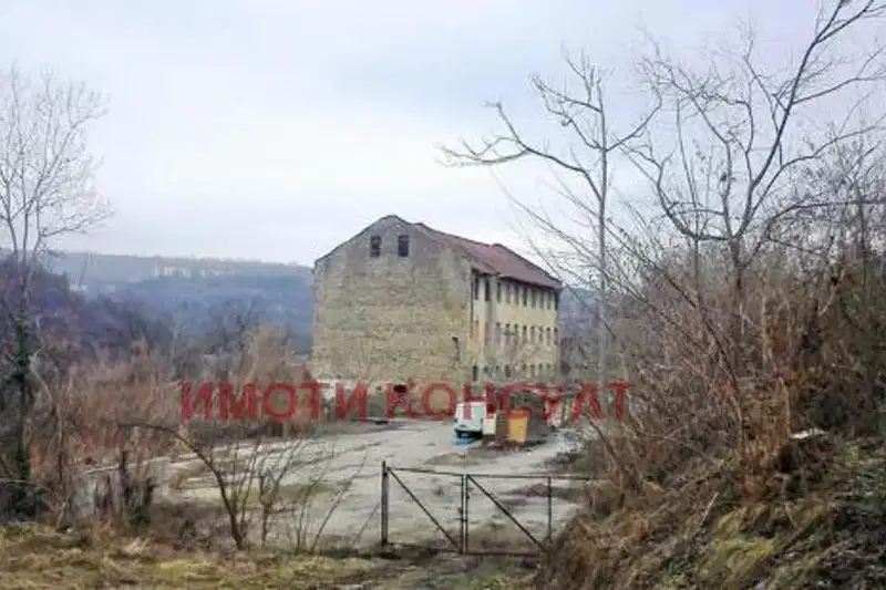 Парцел във Велико Търново, Център