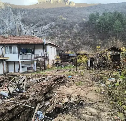 Photo 5 — Plot in Vraca, Centyr