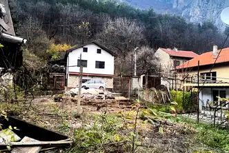 Парцел във Враца, Център