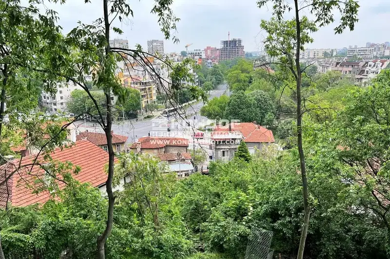 Парцел в Пловдив, Център