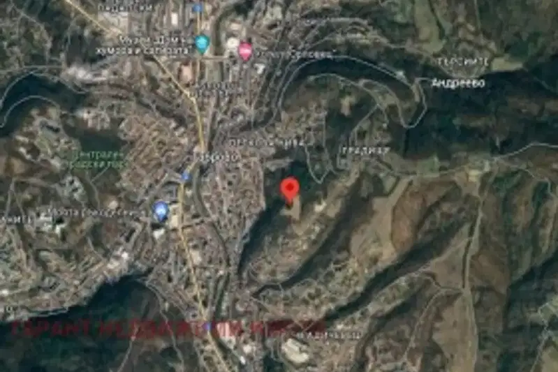 Plot in Gabrovo, Centyr