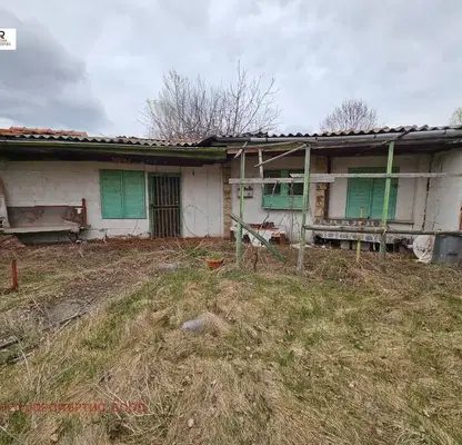 Снимка 2 — Парцел в Перник, Църква