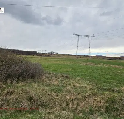 Снимка 3 — Парцел в Перник, Църква