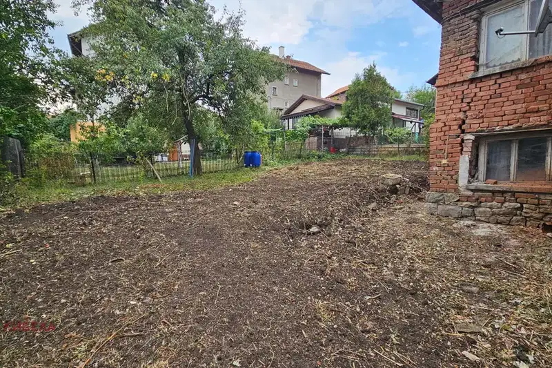 Plot in Pernik, Draganovec