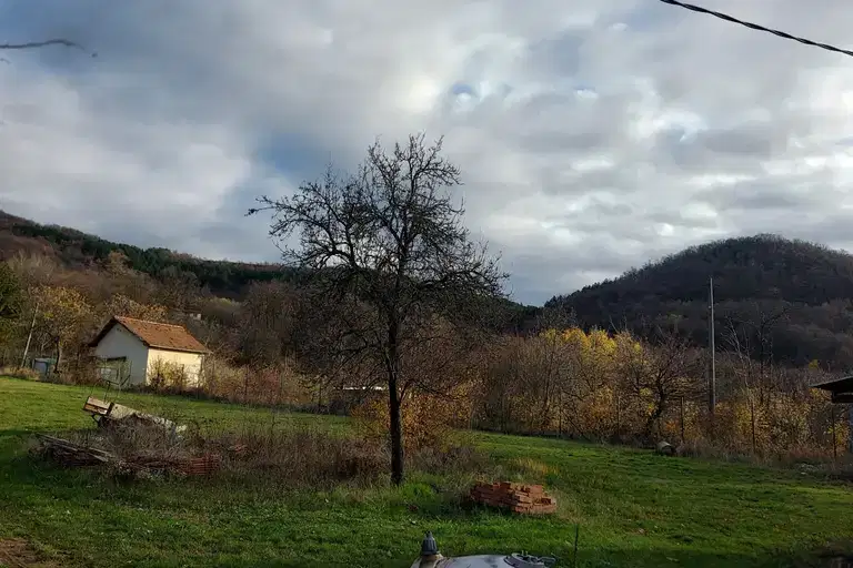 Парцел във Враца, Дъбника
