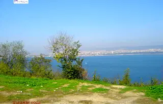 Парцел във Варна, Галата