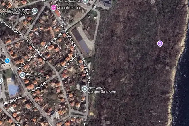 Парцел във Варна, Галата