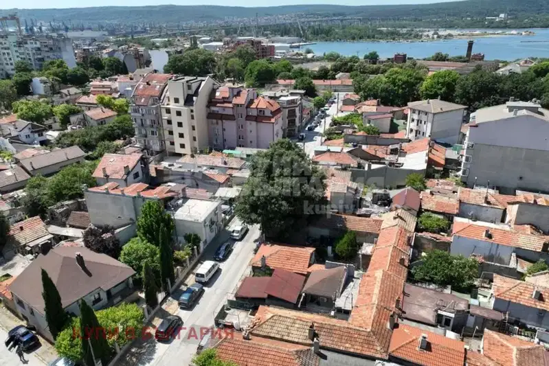 Парцел във Варна, Христо Ботев