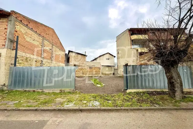 Парцел във Варна, Христо Ботев