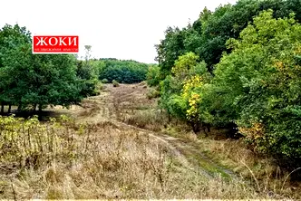 Парцел в Перник, Изток