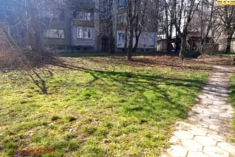 Парцел в София, Изток