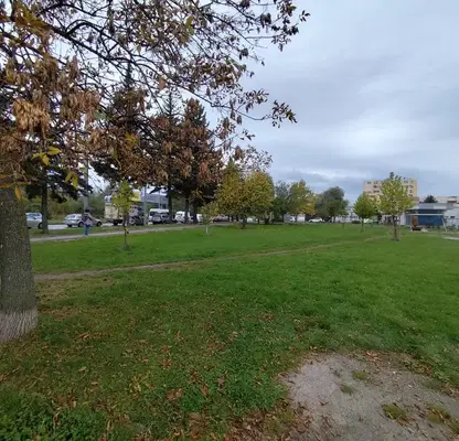 Photo 3 — Plot in Pernik, Iztok
