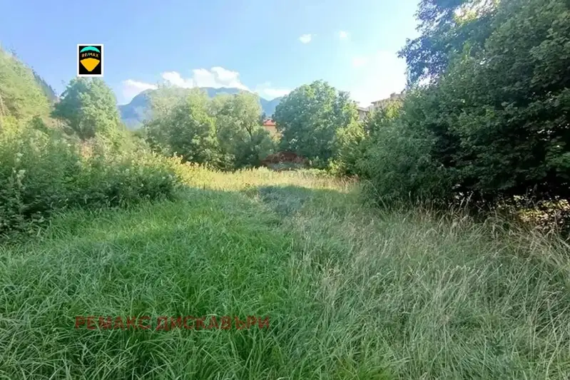 Plot in Smolyan, Kaptaja