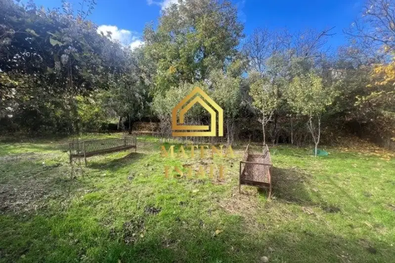 Plot in Sofiya, Kremikovci