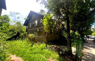 Парцел в София, Лозенец