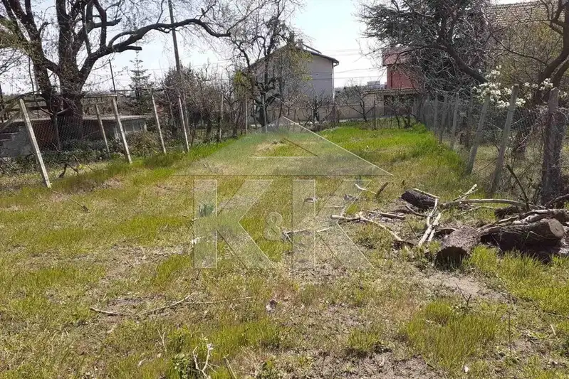 Plot in Varna, Alen Mak