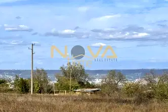 Парцел във Варна, м-т Боровец - север