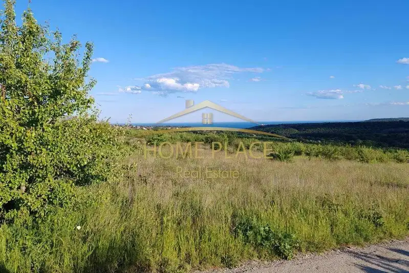 Парцел във Варна, м-т Боровец - юг