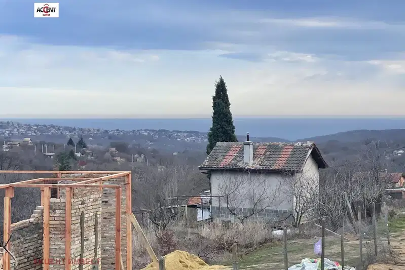 Парцел във Варна, м-т Боровец - юг