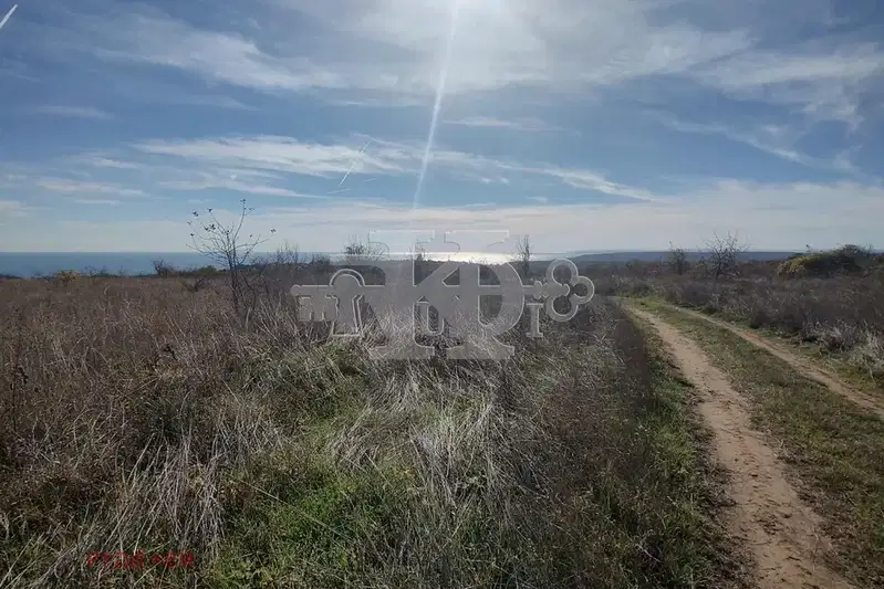 Парцел във Варна, м-т Боровец - юг