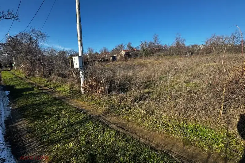 Парцел във Варна, м-т Боровец - юг