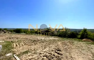 Парцел във Варна, м-т Боровец - юг