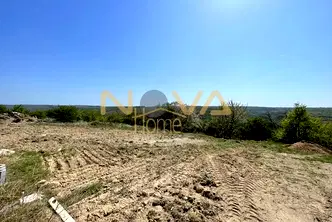 Парцел във Варна, м-т Боровец - юг