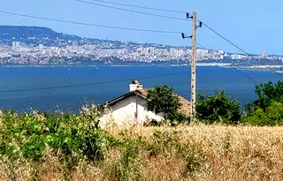 Парцел във Варна, м-т Лазур