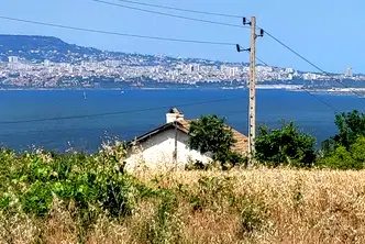 Парцел във Варна, м-т Лазур