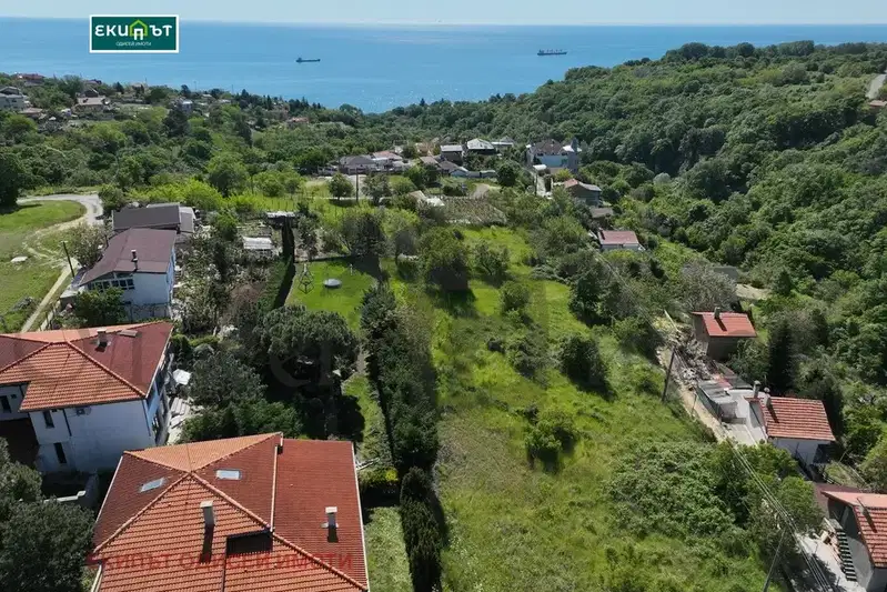 Plot in Varna, Priboi