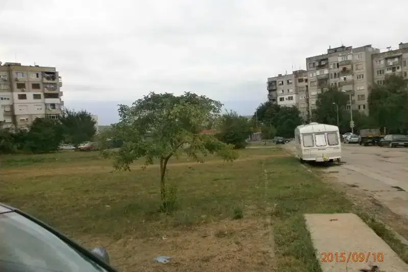 Plot in Lovech, Mladost