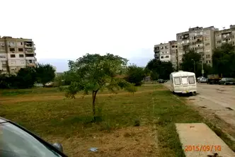 Парцел в Ловеч, Младост