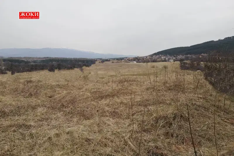 Plot in Pernik, Mogiliche