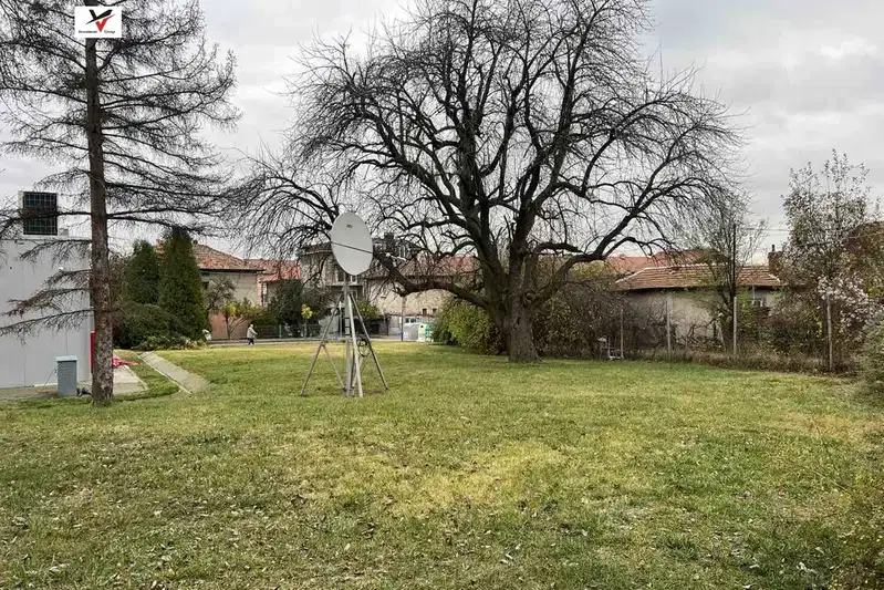 Plot in Pernik, Nov Draganovec
