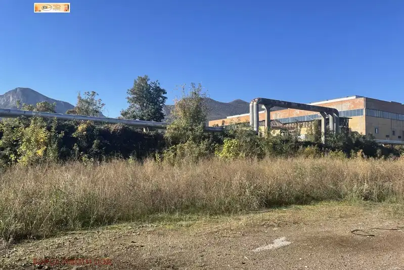 Парцел във Враца, Промишлена зона