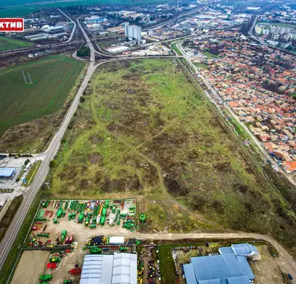 Photo 2 — Plot in Tyrgovishte, Promishlena Zona