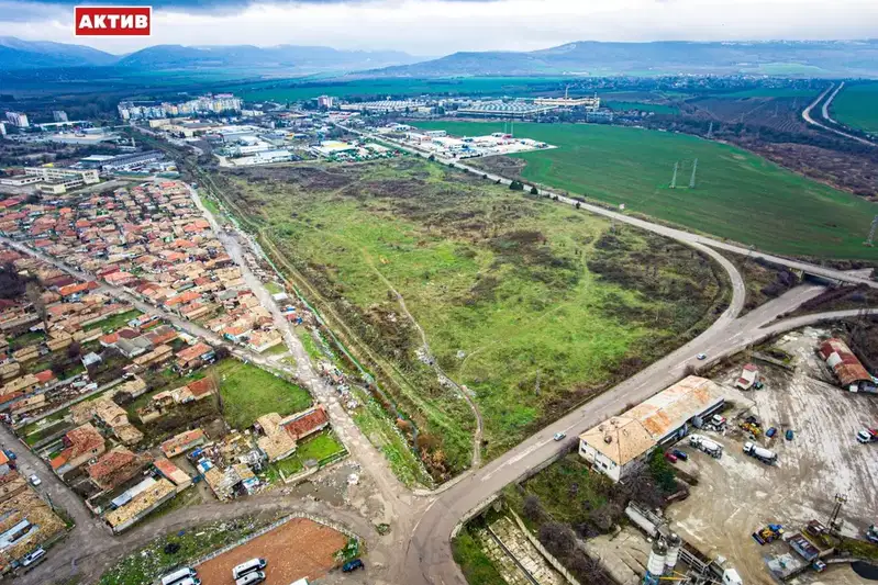 Plot in Tyrgovishte, Promishlena Zona
