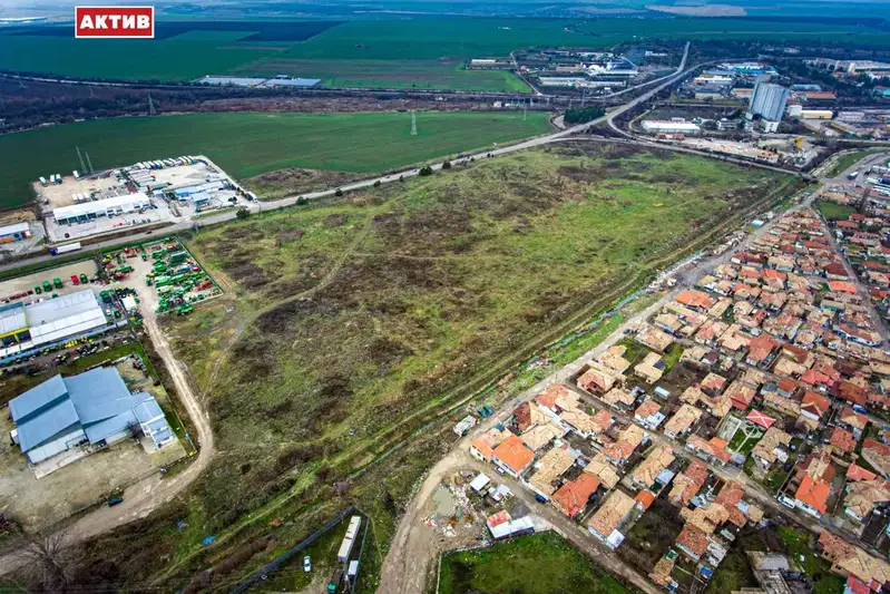 Plot in Tyrgovishte, Promishlena Zona