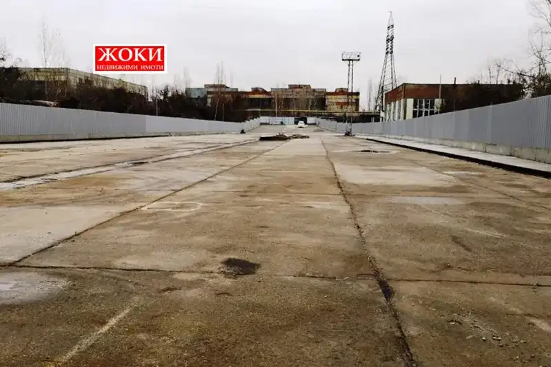 Парцел в Перник, Промишлена зона