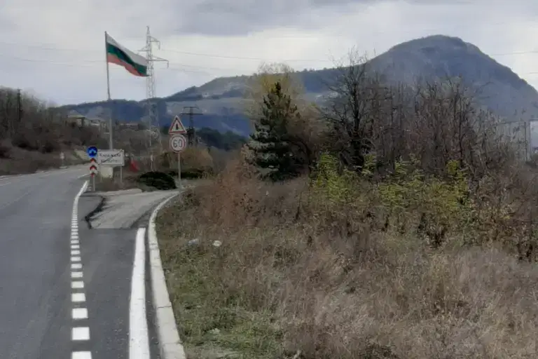 Plot in Kyrdjali, Promishlena Zona - Iztok