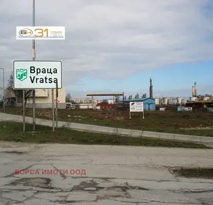 Photo 2 — Plot in Vraca, Promishlena Zona - Iztok