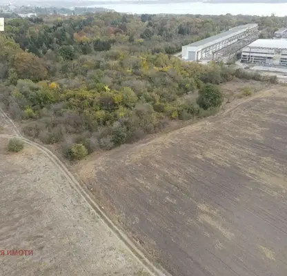 Photo 2 — Plot in Varna, Промишлена зона Тополи