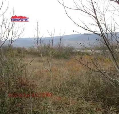 Снимка 4 — Парцел във Велико Търново, Промишлена зона - Запад