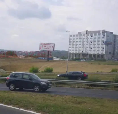 Снимка 5 — Парцел във Велико Търново, Промишлена зона - Запад
