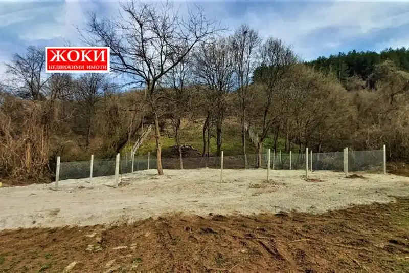 Парцел в Перник, Ралица