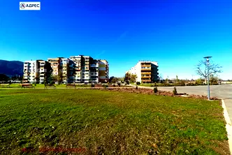 Парцел във Враца, Сениче