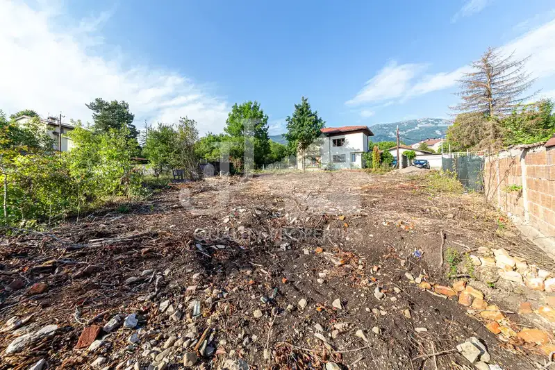Plot in Sofiya, Simeonovo